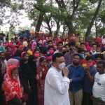 মিরসরাইয়ে কারাখানা শ্রমিকদের বিক্ষোভ ও সড়ক অবরোধ
