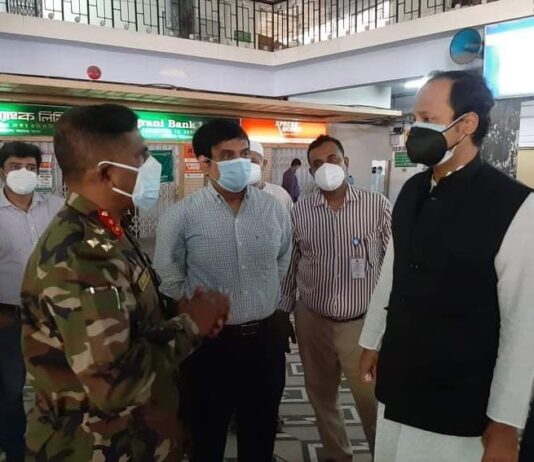 চট্টগ্রাম মেডিক্যালে ফগার মেশিন দিলেন শিক্ষা উপমন্ত্রী