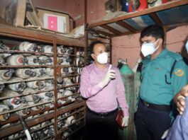 অসাধু অক্সিজেন সিলিন্ডার ব্যবসায়ীকে ৪ লক্ষ টাকা জরিমানা