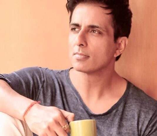 পরিযায়ী শ্রমিকদের জন্য চার্টার্ড বিমান ভাড়া করলেন সোনু সুদ