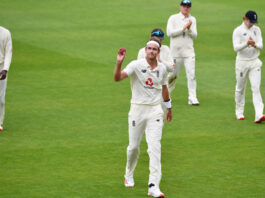 ব্রডের তোপে বিধ্বস্ত উইন্ডিজরা