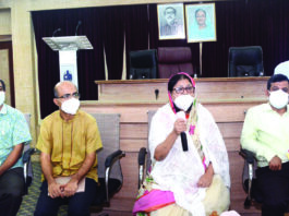 অফিস প্রধানদের সঙ্গে চবি উপাচার্যের মতবিনিময় : প্রশাসনিক কাজে আরও দায়িত্বশীল ভূমিকার তাগিদ