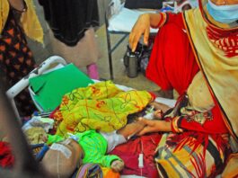 ঠাঁই নেই শিশু ওয়ার্ডে