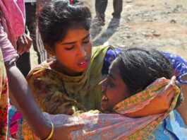 দেয়ালধসে দুই নির্মাণ শ্রমিকের মৃত্যু লাভলেনে