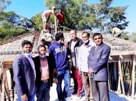 চলছে পহরচাঁদা বিদ্যালয় ভবনের নির্মাণকাজ