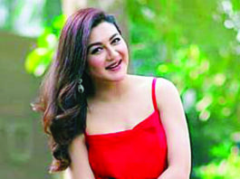 কলকাতার দুই ছবির জন্য সেরা হলেন জয়া