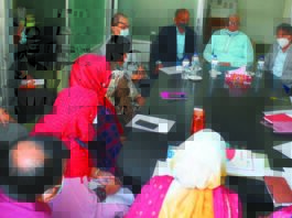 শিক্ষকদের কাছে শিক্ষার্থীরা সন্তানতুল্য