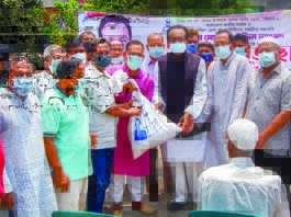 কর্মসংকটে পড়া মানুষকে সাহায্য করছে সরকার