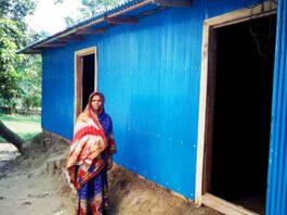 বিধবাকে নতুন ঘর দিলে নতুন মেয়র