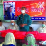 অসহায়দের মাঝে ঈদবস্ত্র বিতরণ কাউন্সিলর নিছার উদ্দিনের