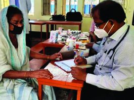 দুস্থ রোগীরা পেলেন চিকিৎসাসেবা