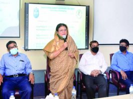 প্রশাসনিক কাজ গতিশীল করতে কর্মকর্তাদের দক্ষতার বিকল্প নেই