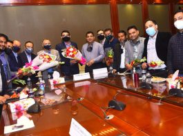 চট্টগ্রামে চেম্বারের নবনির্বাচিত কমিটির দায়িত্ব গ্রহণ