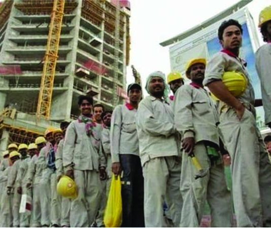 বহুমাত্রিক সংকটের আবর্তে মধ্যপ্রাচ্য প্রবাসীরা