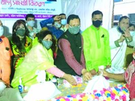 মানুষের পাশে দাঁড়ানো নৈতিক দায়িত্ব