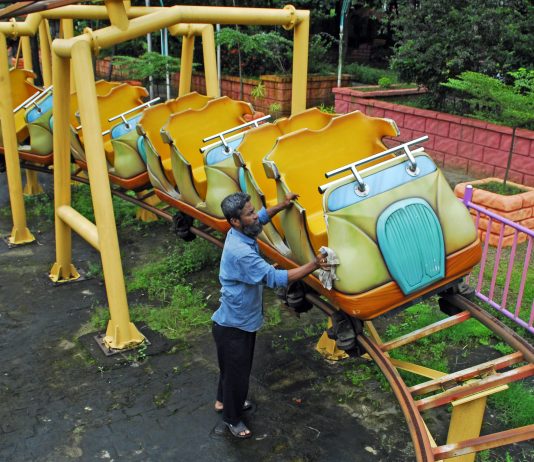 দর্শনার্থীদের জন্য প্রস্তুত বিনোদন কেন্দ্রগুলো