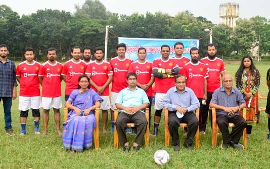 চুয়েটে শিমুল স্মৃতি ফুটবল টুর্নামেন্ট শুরু