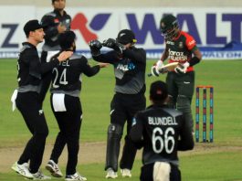 নিউজিল্যান্ডের স্পিনে ঘায়েল বাংলাদেশ