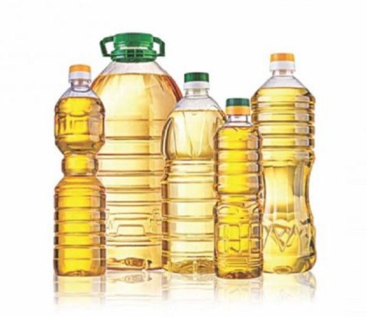 সয়াবিন তেল নিয়ে ২ জাহাজ বন্দরে, আসছে আরেকটি