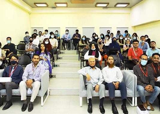 ইডিইউ ক্যাম্পাসে ইন্টারন্যাশনাল হোপ স্কুলের শিক্ষার্থীরা