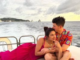 মা হলেন প্রিয়াঙ্কা চোপড়া, জানালেন নিজেই