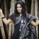 কঠিন সিদ্ধান্তটা ভেবে-চিন্তে নিতে চান দীঘি