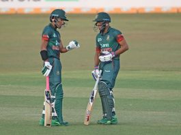 ধ্বংসস্তূপে দাঁড়িয়ে রেকর্ড জুটিতে বাংলাদেশের জয় এনে দিলো আফিফ ও মিরাজ