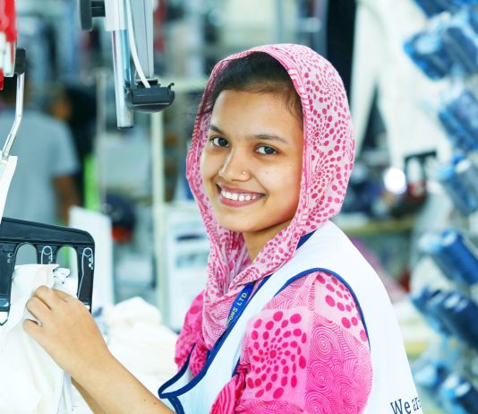 ইউক্রেন ইস্যুতে সংকটের আশঙ্কায় দেশের তৈরি পোশাকসহ নানা খাত