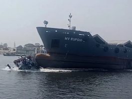 শীতলক্ষ্যায় জাহাজের ধাক্কায় লঞ্চডুবি: ৬ জনের লাশ উদ্ধার