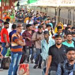 চট্টগ্রাম স্টেশনে ঘরমুখো মানুষের ভিড়