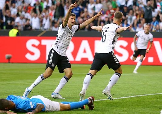 ইতালির জালে জার্মানির গোলবন্যা