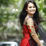 মা হলেন গায়িকা পুতুল