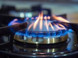 গ্যাসের দাম বাড়ল ২২.৭৮%, দুই চুলায় দিতে হবে ১০৮০ টাকা