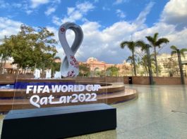 শ্রমিকদের আন্দোলনে বেকায়দায় কাতার