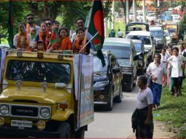 খাগড়াছড়ির ৩ ফুটবল কন্যাকে লাল সবুজের পতাকায় বরণ