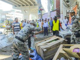 অর্ধশত অবৈধ স্থাপনা উচ্ছেদ
