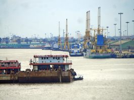 ঝড়-জলোচ্ছ্বাসে অতিক্রম করলো ‘সিত্রাং’