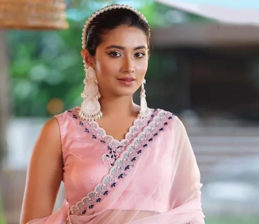 ‘আমি অভিনয়টাকে প্রচ- ভালবাসি’