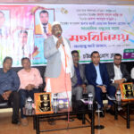 প্রেসক্লাবে সাংবাদিকদের সাথে তিন ব্যবসায়ীর মতবিনিময়