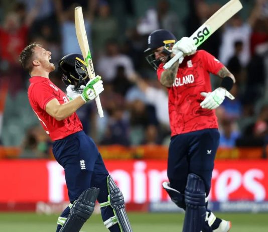 ফাইনালে ইংল্যান্ড