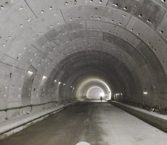 মাননীয় প্রধানমন্ত্রী : টানেলের শহরে আপনাকে স্বাগতম