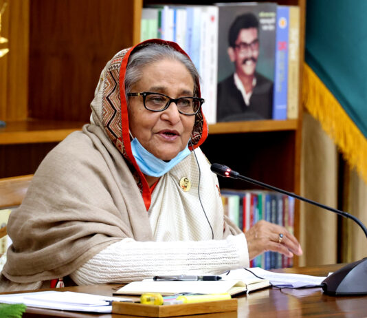 উন্নয়নের জন্য অ্যালামনাই অ্যাসোসিয়েশনের মাধ্যমে তহবিল সংগ্রহ করুন