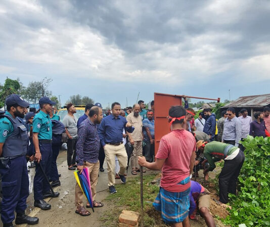 ১০০ একর খাস জমি উদ্ধার