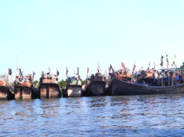 দুশ্চিন্তায় কক্সবাজার উপকূলের জেলেরা