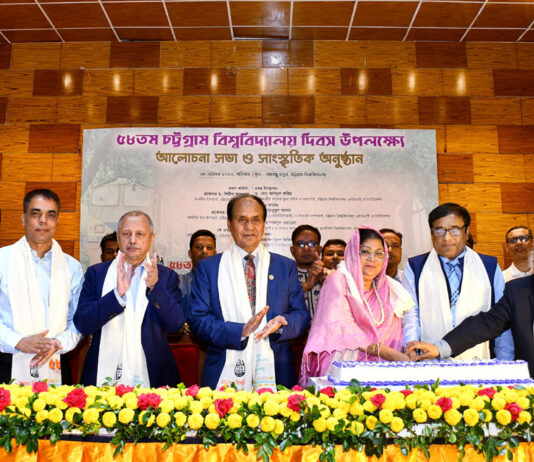 শিক্ষার্থীদের জ্ঞান-গবেষণায় আত্মনিয়োগ করার আহ্বান