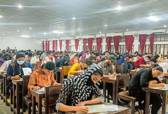 চবিতে ঢাবির ভর্তি পরীক্ষা উপস্থিত ৯০ শতাংশ
