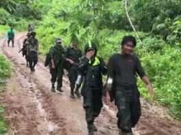 আতঙ্কে ঘরছাড়া সীমান্তের মানুষ