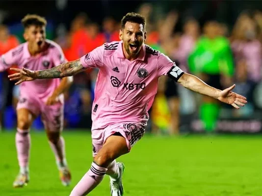 মেসির জোড়া গোলে বড় জয় মিয়ামির