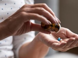 থাইরয়েডের ওষুধ খান যারা ৫ খাবার খেতে তাদের মানা