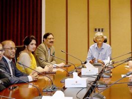 ব্যবসা-বাণিজ্যে অপ্রয়োজনীয় বাধা কমাতে চাই: বাণিজ্য উপদেষ্টা